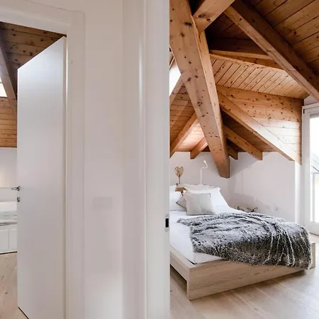 Modern Luxury Attic - Bymyhomeincomo Exterior photo