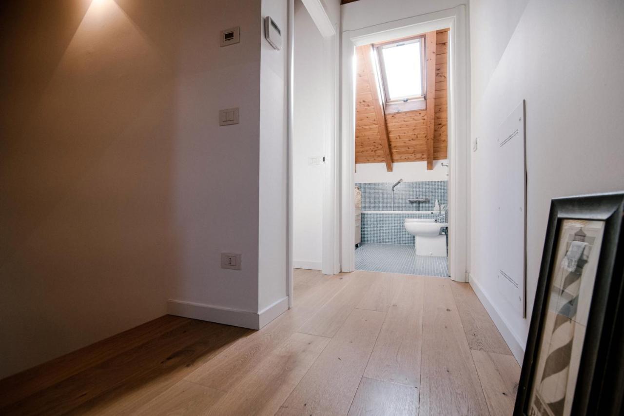 Appartement Modern Luxury Attic - Bymyhomeincomo